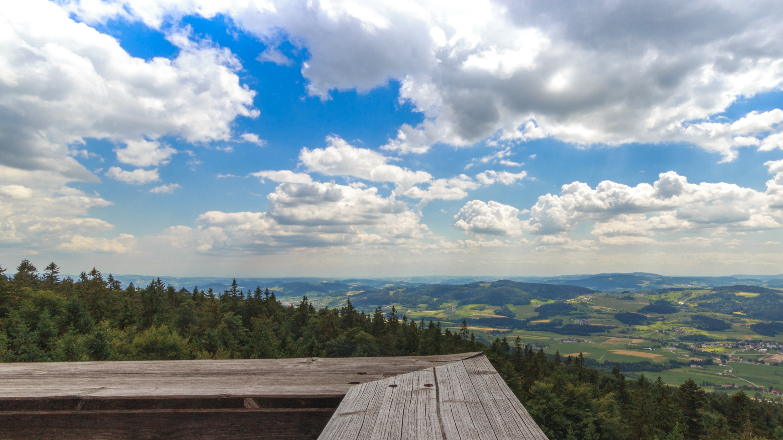 Ausblick von der Aussichtswarte Alpenblick im Böhmerwald - Hotel INNs HOLZ