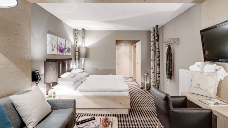 INNs HOLZ Moldaublick Zimmer