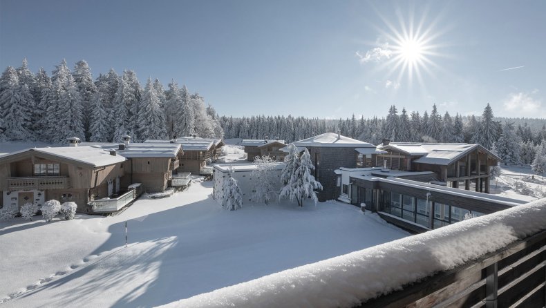 INNs HOLZ Hotel & Chaletdorf im Winter